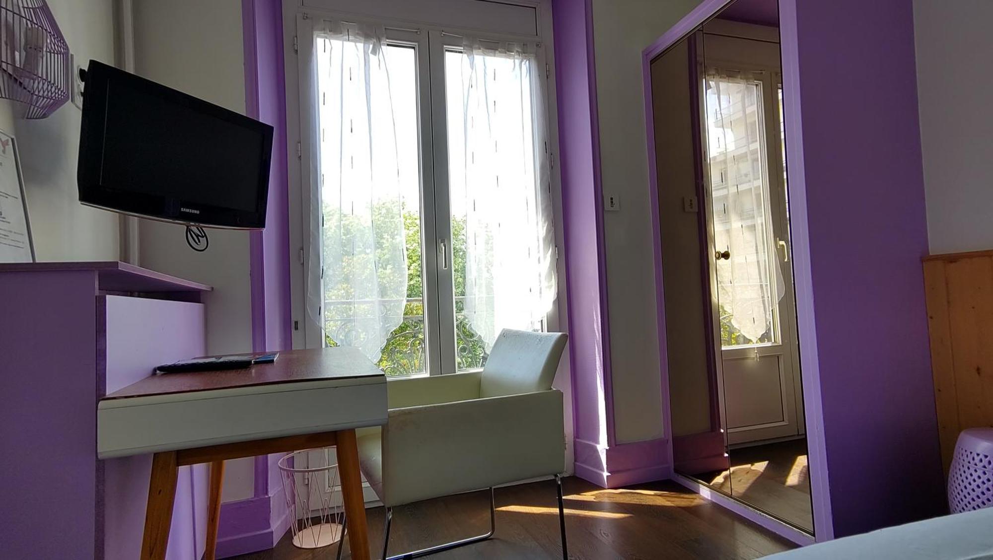 Hotel Le Colibri Aix-les-Bains Bagian luar foto