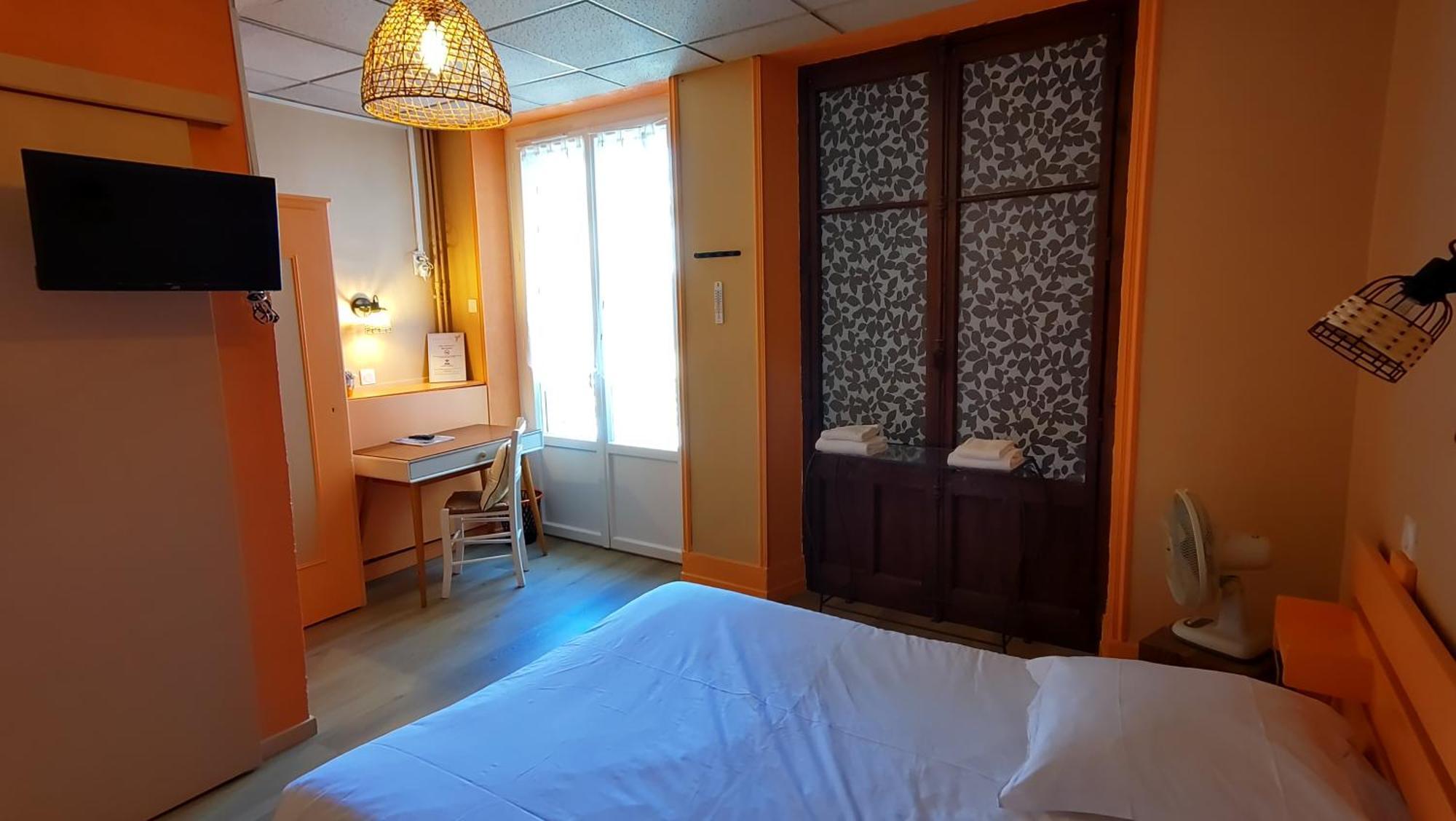 Hotel Le Colibri Aix-les-Bains Bagian luar foto