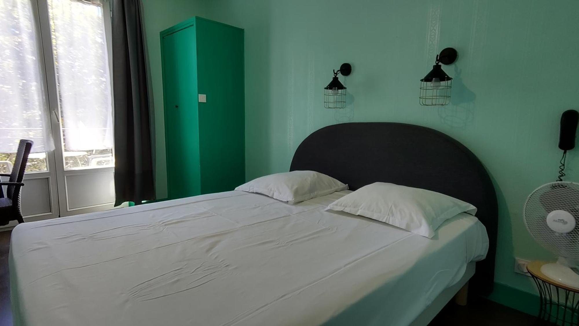Hotel Le Colibri Aix-les-Bains Bagian luar foto