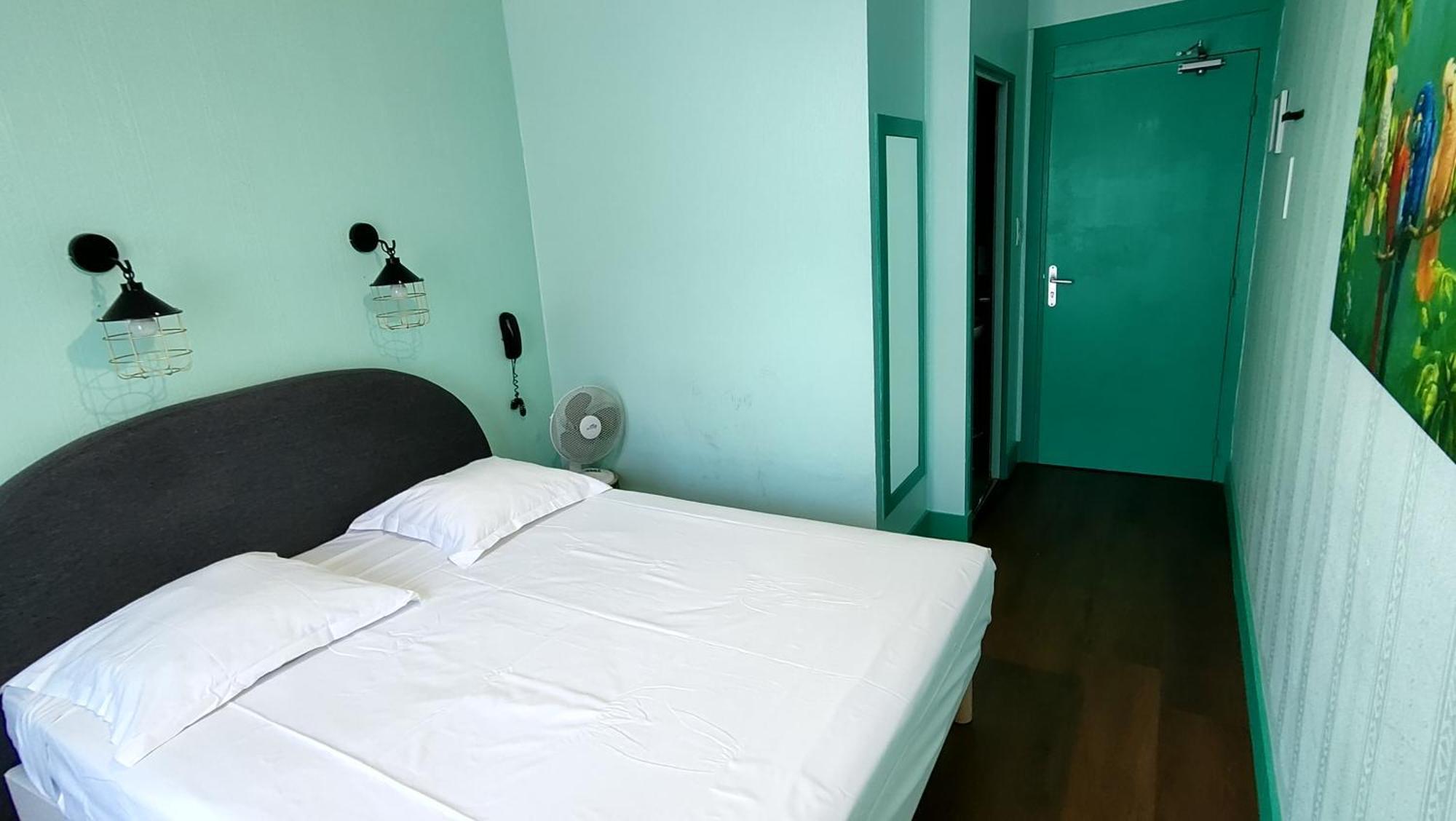 Hotel Le Colibri Aix-les-Bains Bagian luar foto