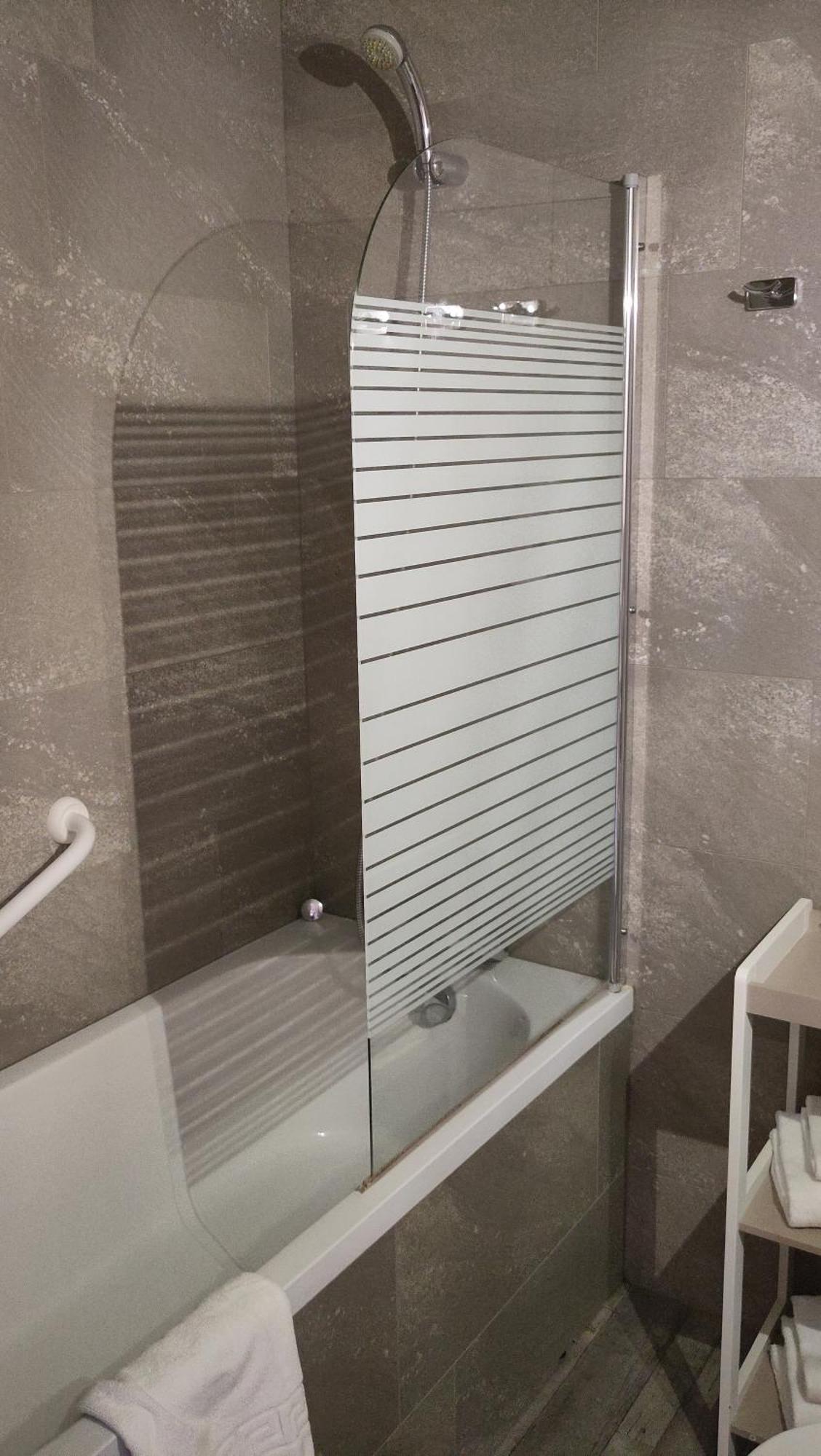 Hotel Le Colibri Aix-les-Bains Bagian luar foto